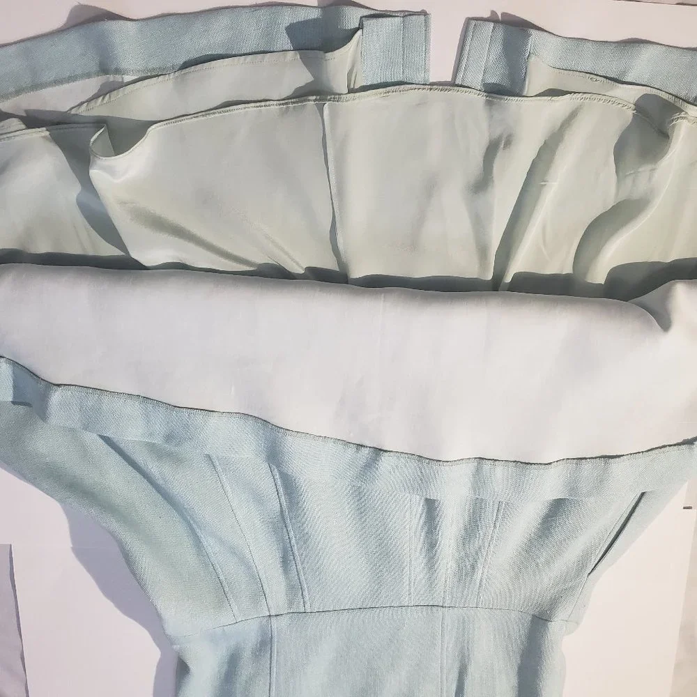 Oscar de La Renta Curved Seam w/pockets Dress Size 10. Sky Blue classy dress. - Picture 6 of 8